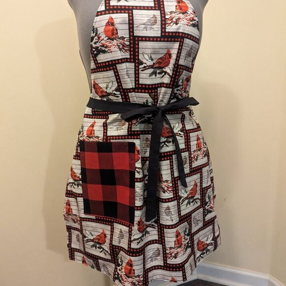 NWT Handmade Reversible Apron - Cardinals and buffalo plaid - One Size - OOAK - Picture 1 of 4